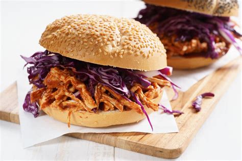 A pulled csirke elkészítésének fázisai