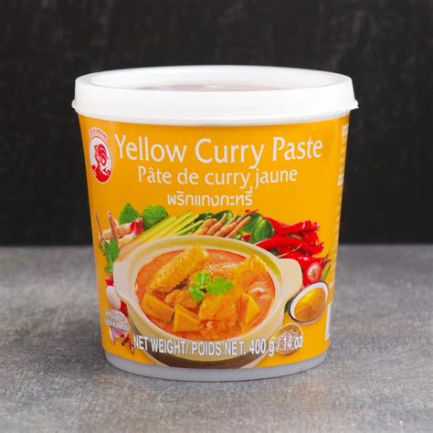 Sárga curry paszta alapanyagok és fűszerek