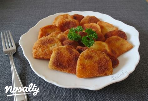 Aranybarna karfiolfasírtok tányéron