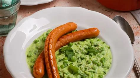 lisztmentes zöldborsófőzelék tálalva