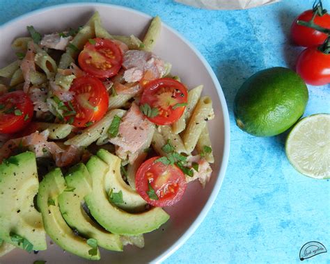Lime és avokádó szeletek a fajita díszítésére