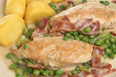 Krémes csirkemell szósz zöldborsóval