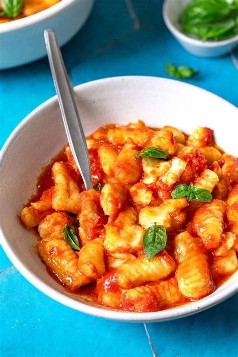 házi gnocchi mártással
