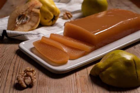 kész birsalmasajt szeleteken