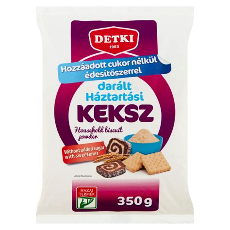 Darált keksz, kakaópor és cukor összekeverve