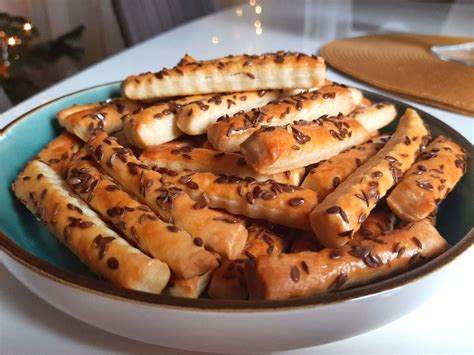 karácsonyi asztal sós süteményekkel