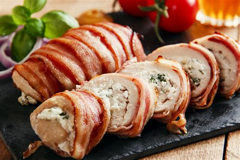 Baconbe göngyölt csirkemell