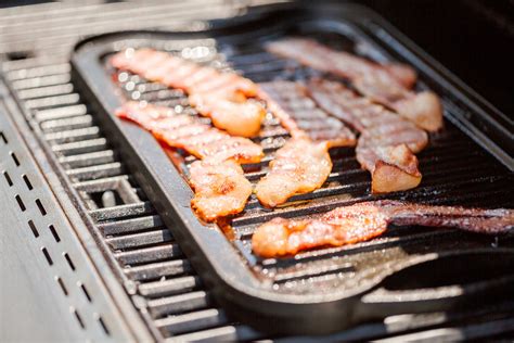 A bacon készítésének folyamata