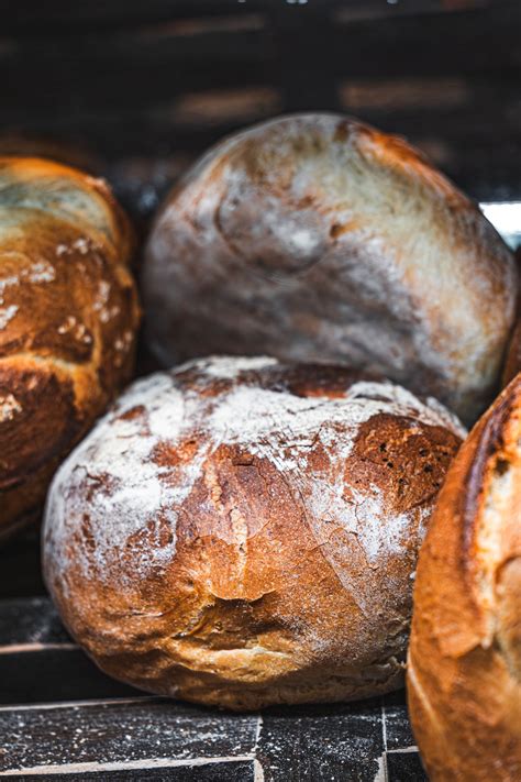 Frissen sült, aranybarna kenyér