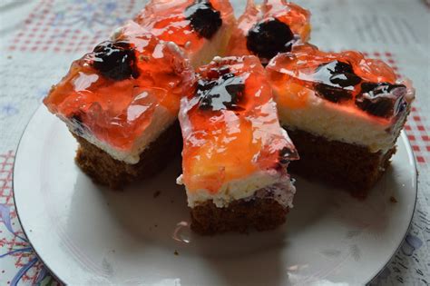 túrós-gyümölcsös szelet