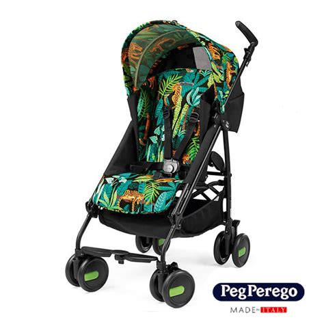 A Peg Perego Pliko Mini biztonsági öveinek részletes képe