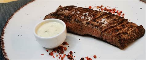 Kávéval ízesített steak mártás