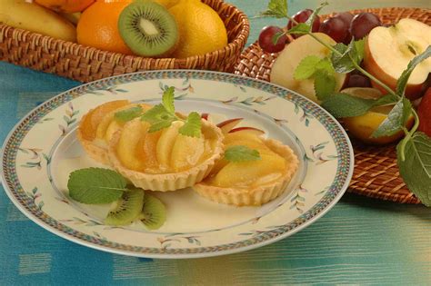 almás kosár tortácskák sütés közben