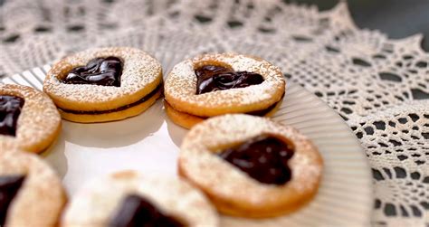 Összetevők egy linzer süteményhez