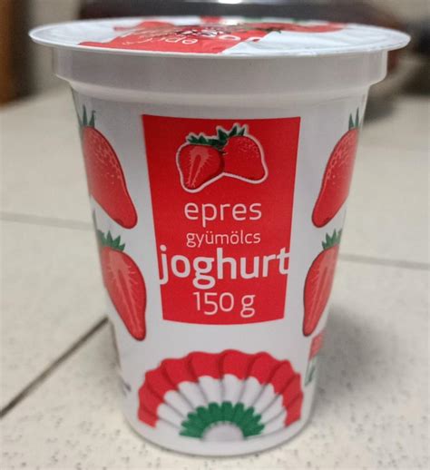 Epres joghurt és friss eper
