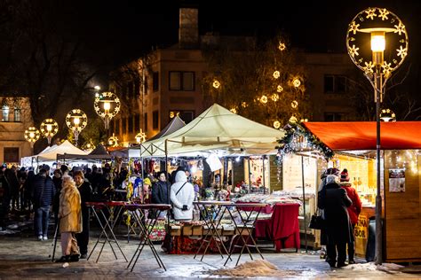 Prágai trdelník árus az utcán