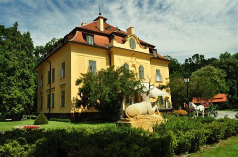 Hercegszántó Karapancsai Kastély és Major látképe