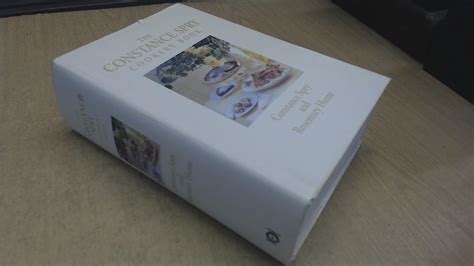 A koronázási csirke feltalálói, Constance Spry és Rosemary Hume