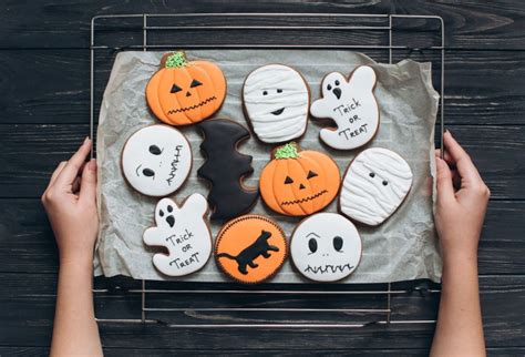 Díszített Halloween-i sütemények