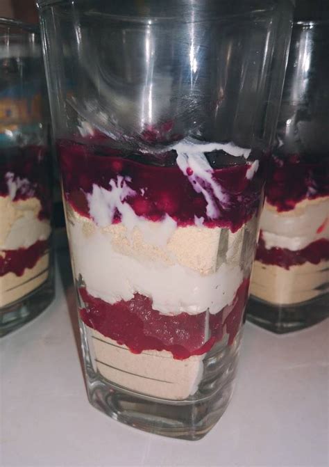 Erdei gyümölcsös pohárkrém