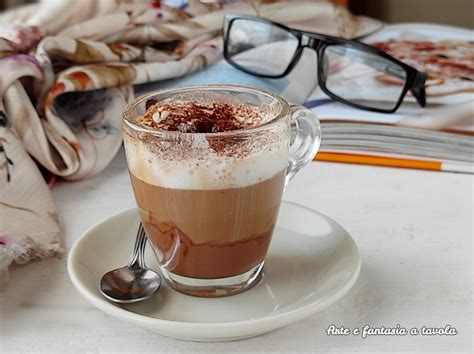Caffè marocchino tejszínhabbal és csokival