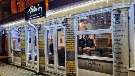 Petra's Bar & Coffee belső tér