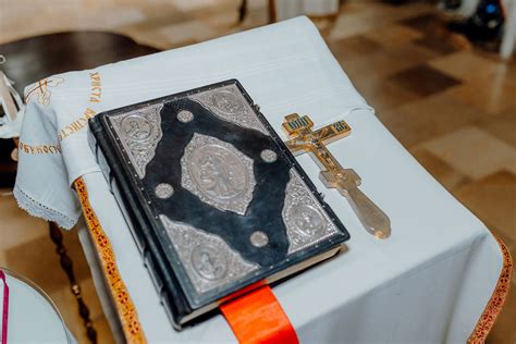 Egy kép, amely a társadalmi hierarchiát ábrázolja