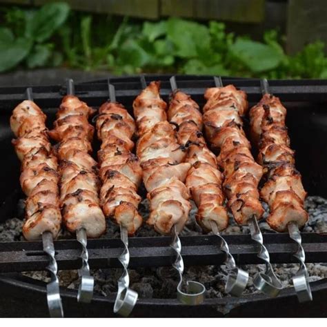 különböző típusú grill nyársak