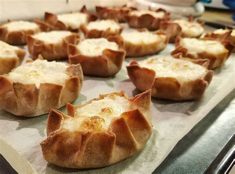 Karéliai pirog különböző töltelékekkel