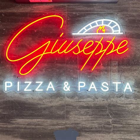 A Giuseppe Pizzéria keszthelyi üzletének belső kialakítása