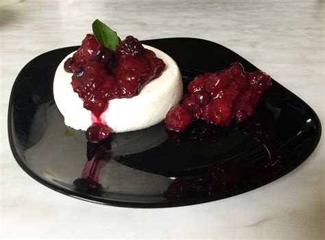 erdei gyümölcsös panna cotta