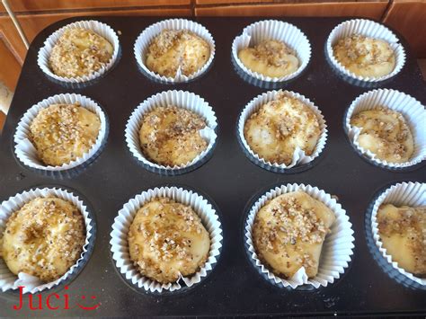 kókuszos muffinok a sütőben