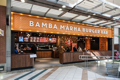 Friss alapanyagokból készülő marhahúspogácsa a Bamba Marha konyháján