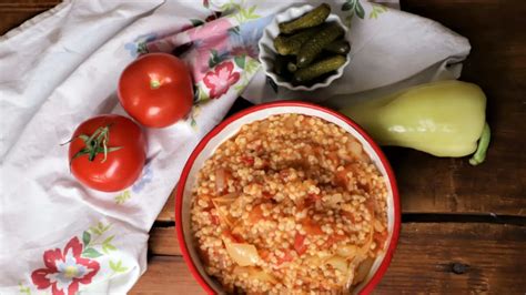 Tál paradicsomos darált hússal és rizzsel