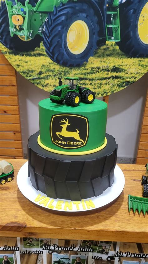 Elkészült John Deere torta