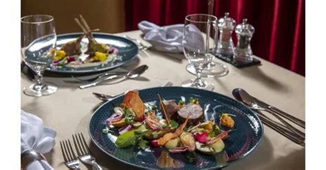 Ízlésesen tálalt vacsora a Horizont Resort éttermében