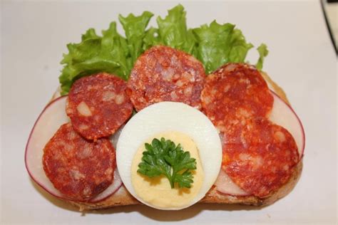 Gourmet kolbászos szendvics