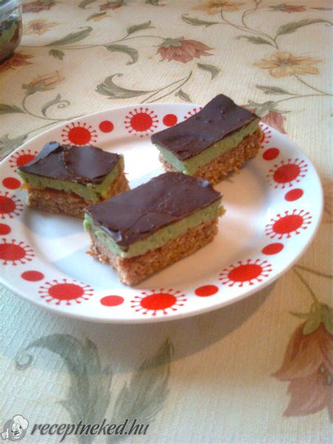 Shrek szelet szeletben, mogyorós krémmel