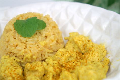 csirkemell curryvel és rizzsel