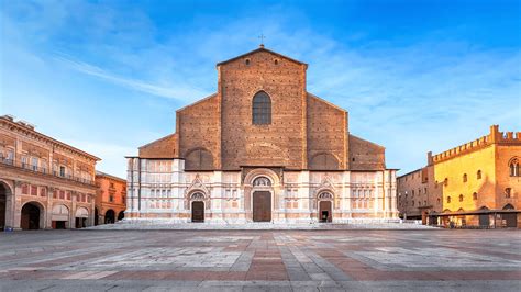 Piazza Maggiore és San Petronio Bazilika