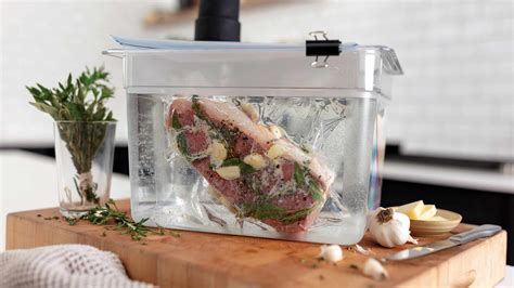 Sous-vide eszközök és vízfürdő elrendezése
