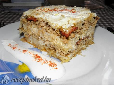 Darált hús, rizs és fűszerek