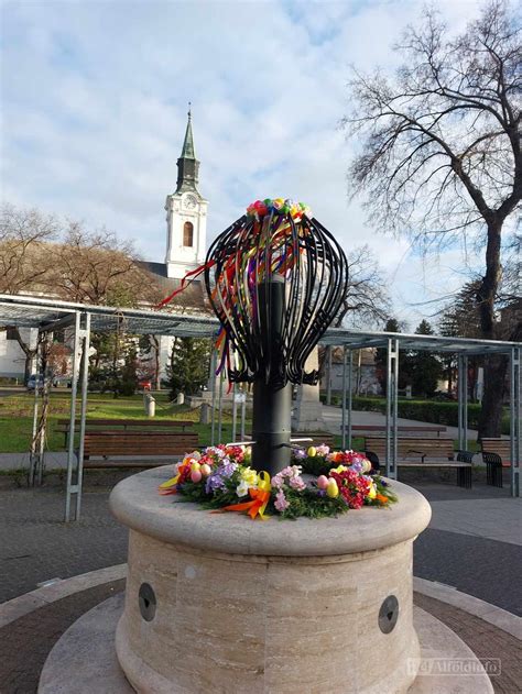 Osterbrunnen - Díszített húsvéti kút