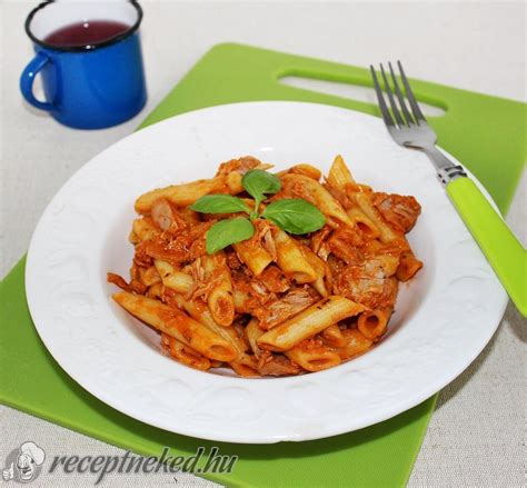 Paradicsomos tonhalas tészta