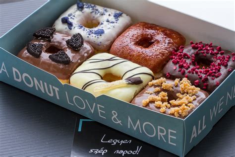 The Box Donut - négyszögletes fánkok és forró csoki