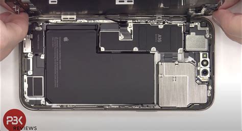iPhone alaplap részlete