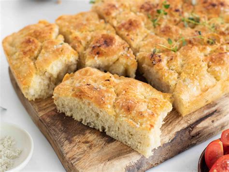 Focaccia formázása ujjal