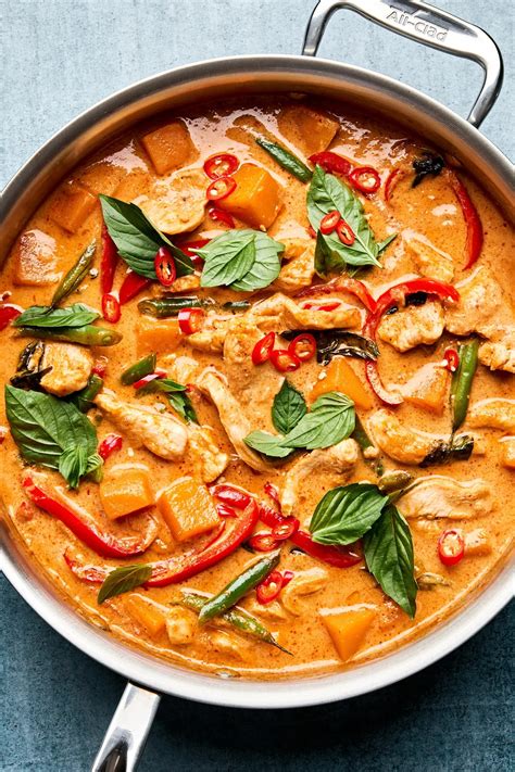 Fűszeres thai curry pezsgővel