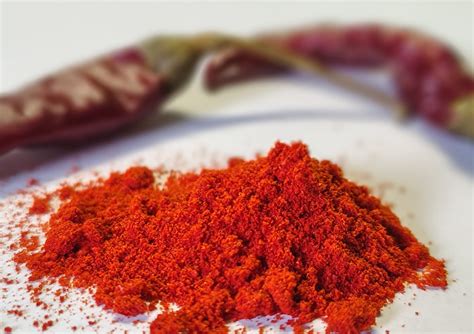 Különböző édes fűszerpaprika fajtákat bemutató ábra