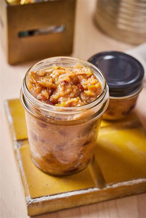 Házilag készített füge chutney üvegben